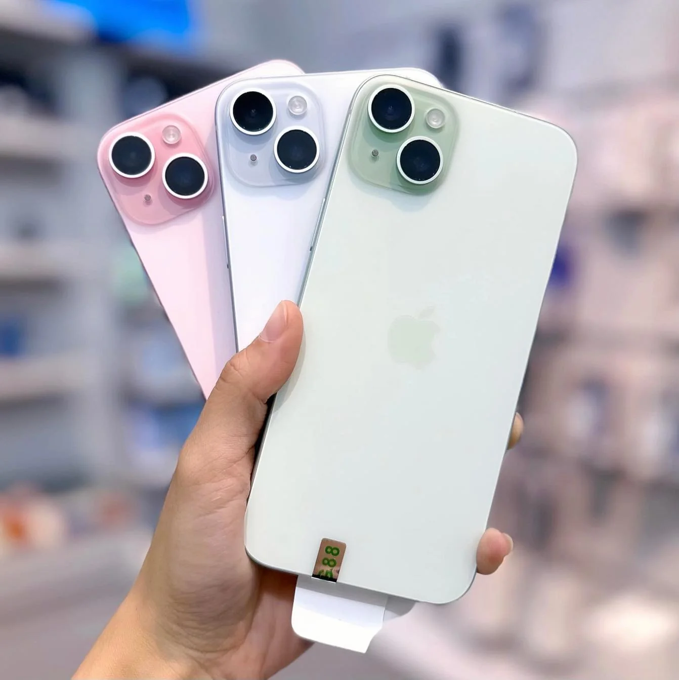 Khách Pleiku ký hợp đồng trả góp iPhone tại Shop Apple 123 — quyết định nên hay không nên trả góp iPhone