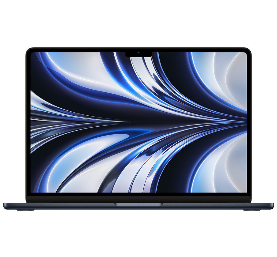 MacBook Air M3 đang được sử dụng tại một quán cà phê Pleiku