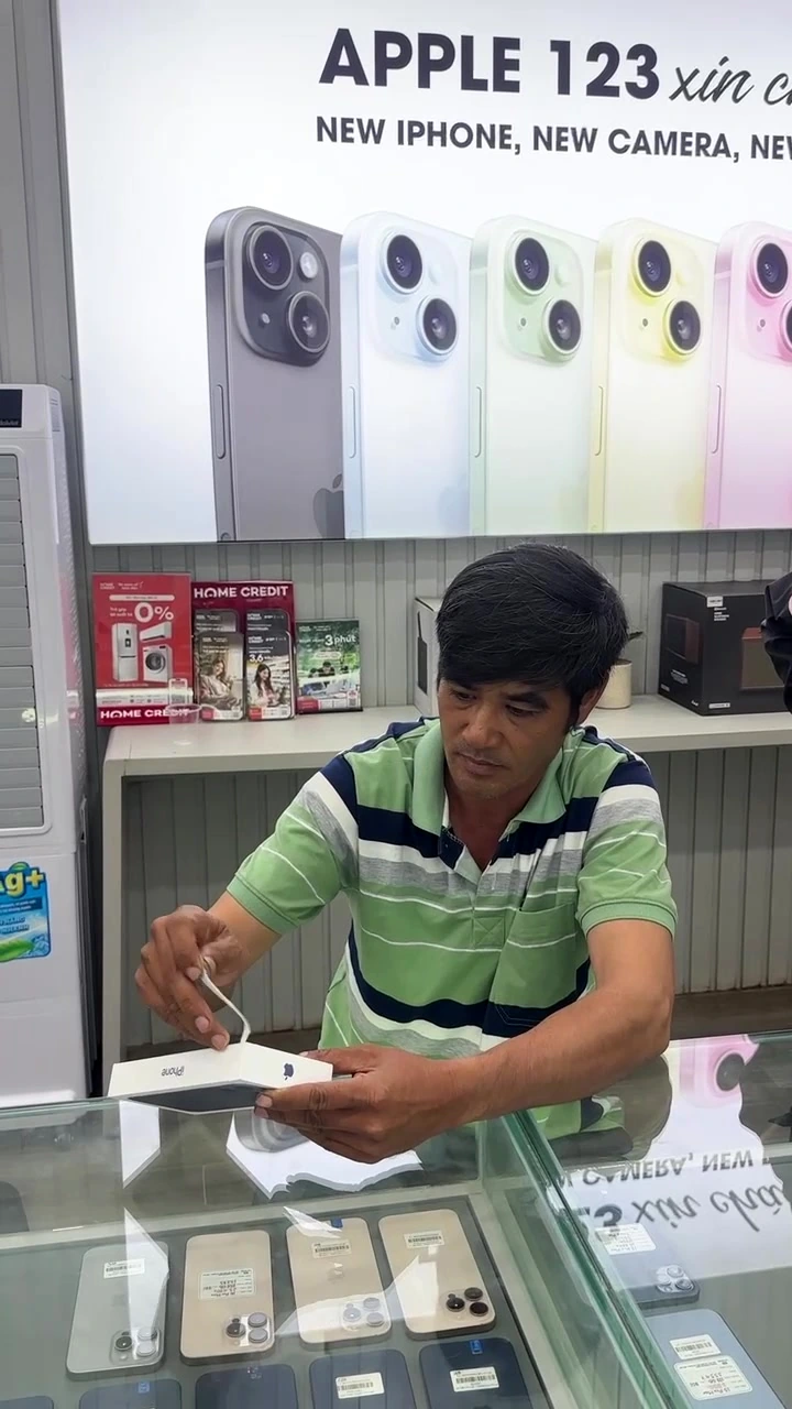 Cảm ơn anh khách đã tin tưởng chọn iPhone tại Apple 123 Pleiku. Chúc anh có nhiều trải nghiệm tuyệt vời cùng máy mới! ❤️