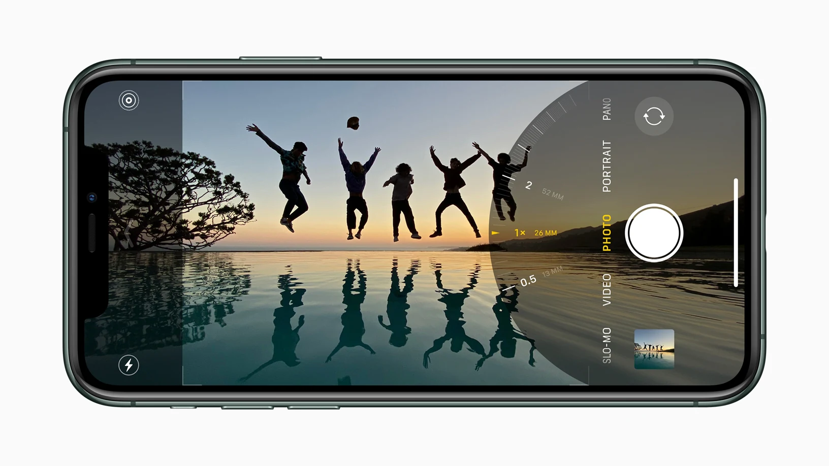 iPhone 11 Pro Max — camera góc rộng